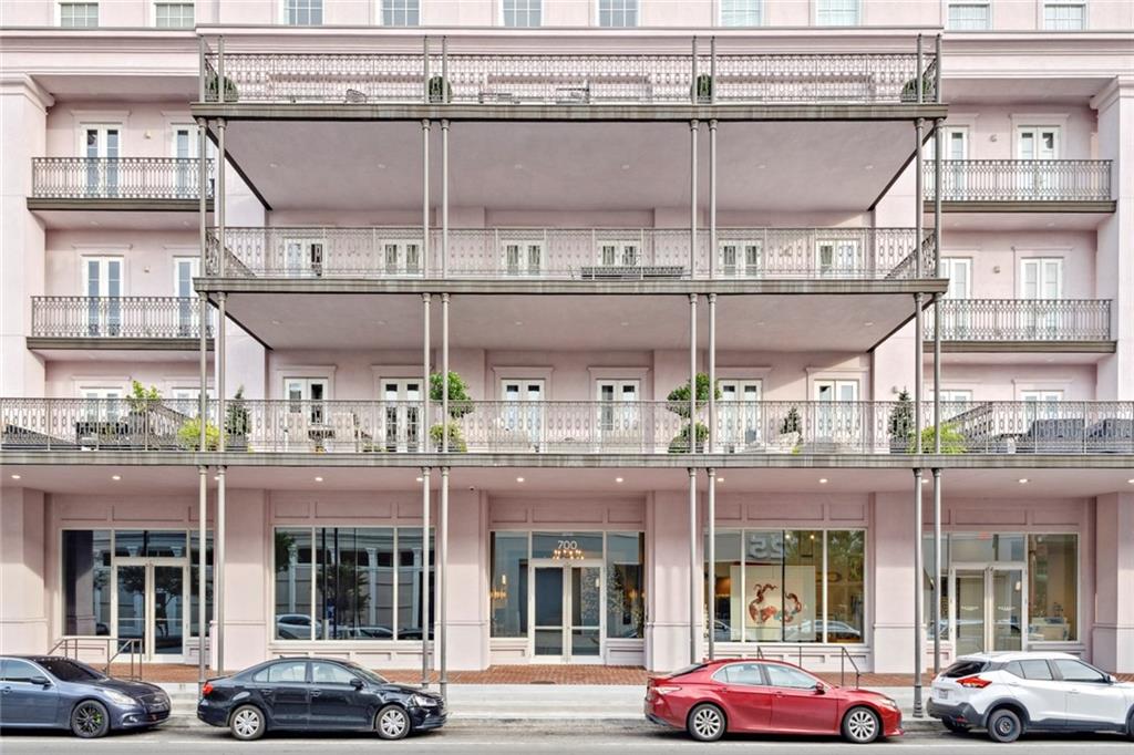 700 MAGAZINE Street 513