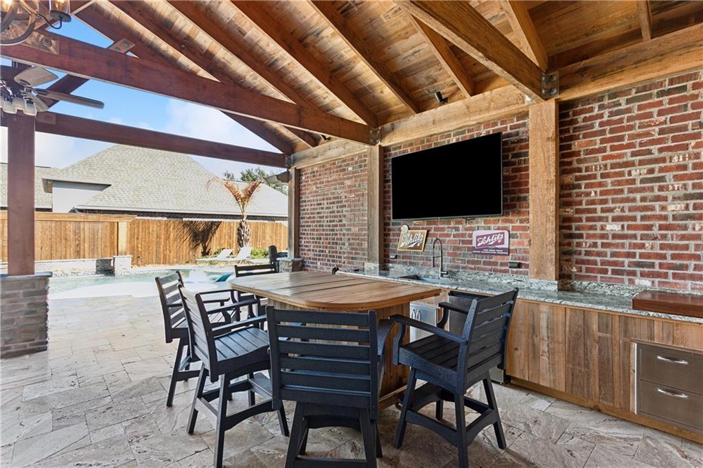 155 BUTTERNUT Lane