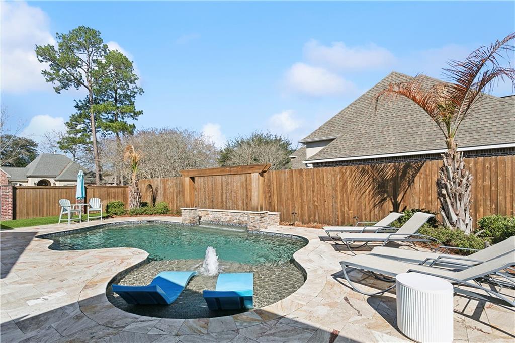 155 BUTTERNUT Lane