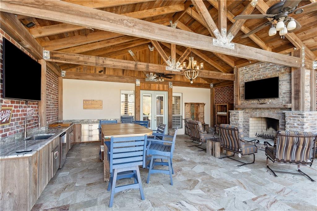 155 BUTTERNUT Lane