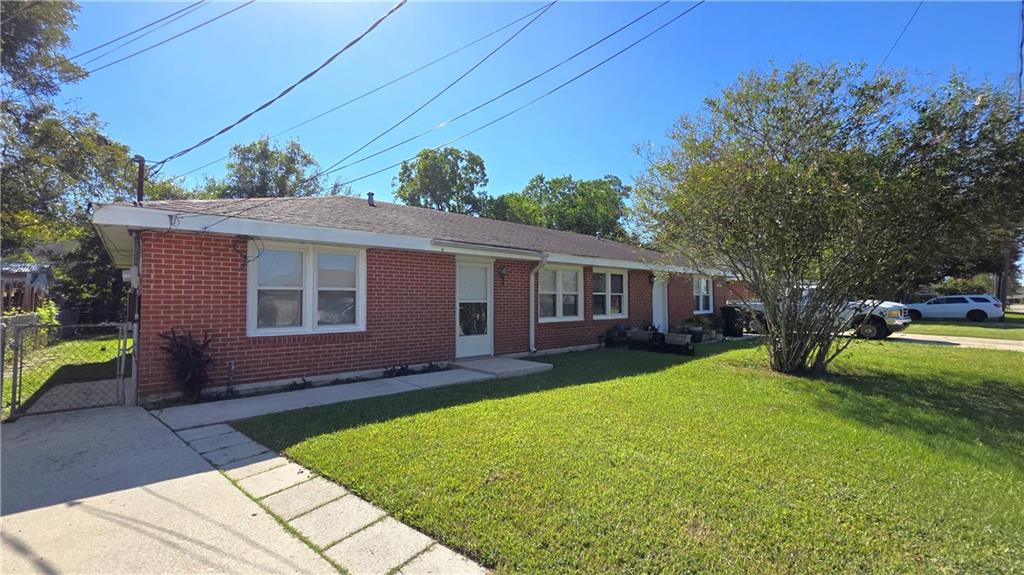103 (A & B) LIVE OAK Drive