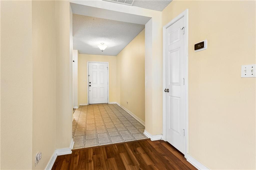 1097 CLAIRISE Court