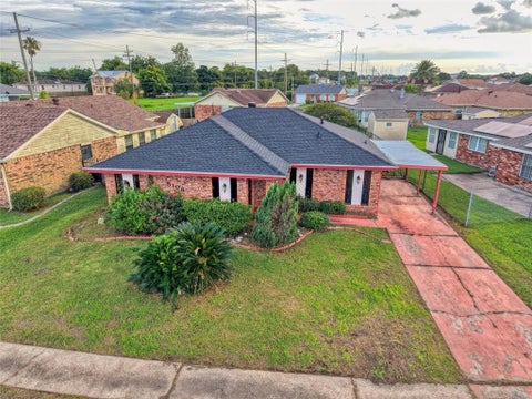 Photo of 5108 SANDHURST Drive, New Orleans, LA 70126 (MLS # 2560647)