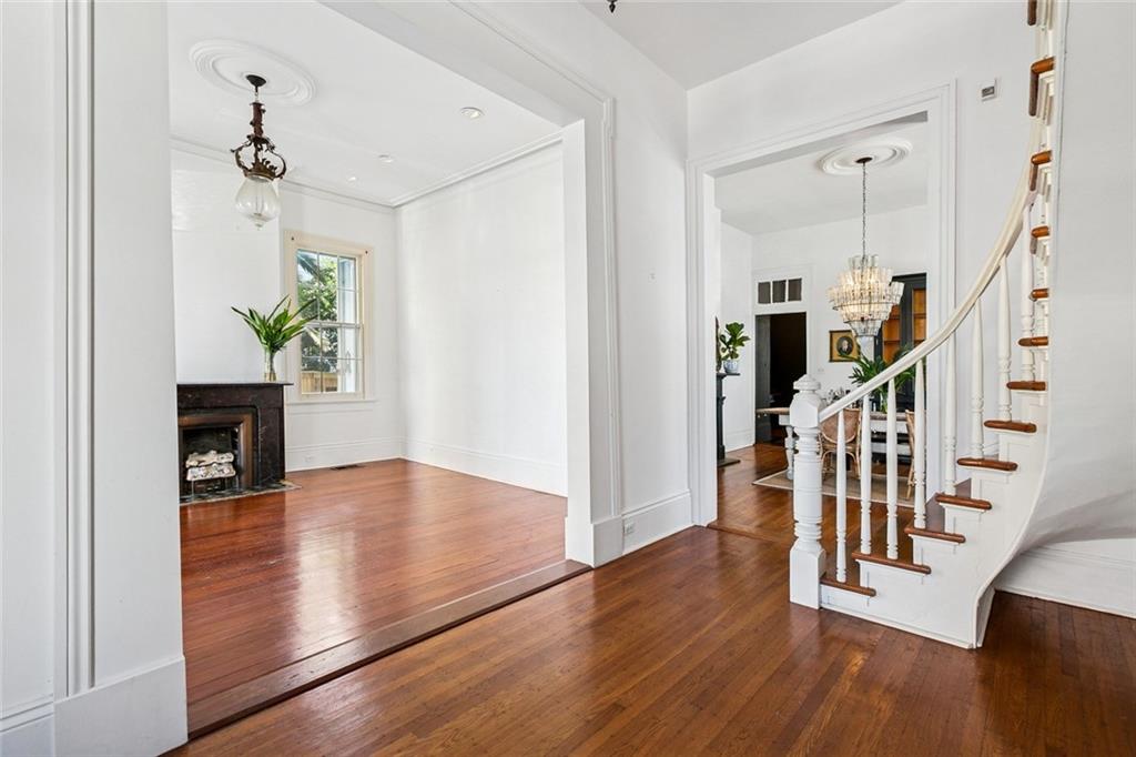 3440 COLISEUM Street