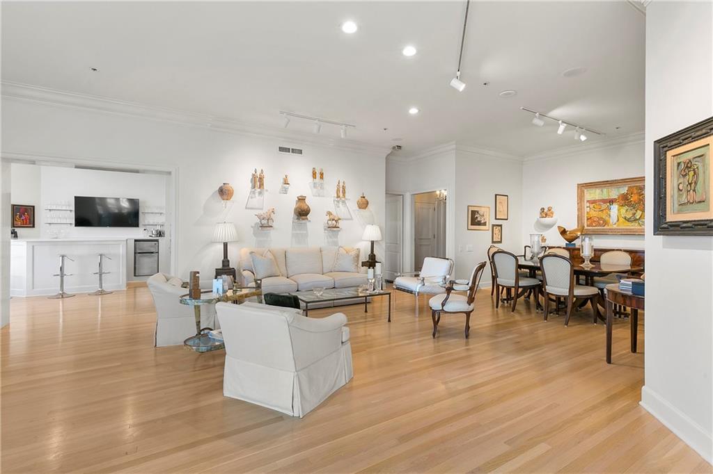 600 PORT OF NEW ORLEANS Place 6F