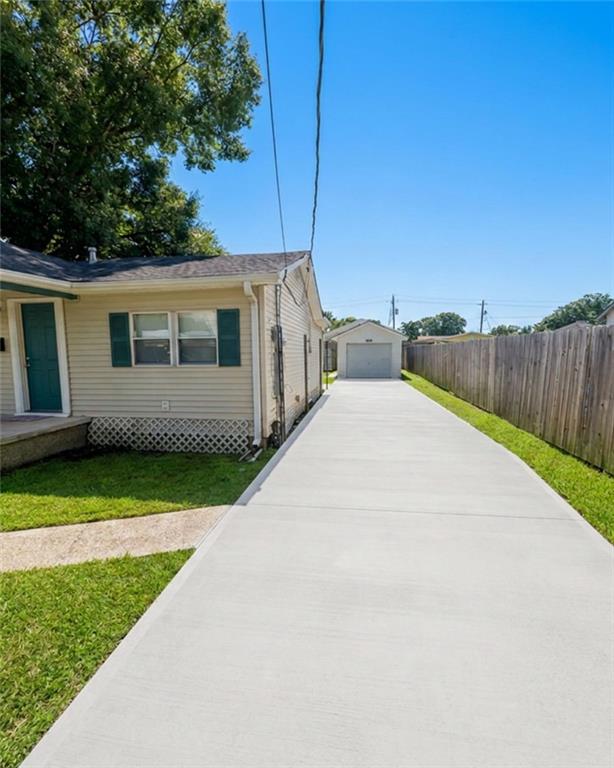 140 8TH Street