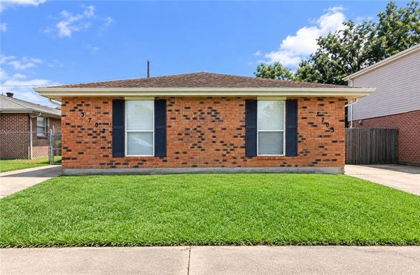 3707 SHANGRI LA DR, CHALMETTE, LA 70043 - Image b704d3d08ef3625b06ca47eccea72af2/522951808