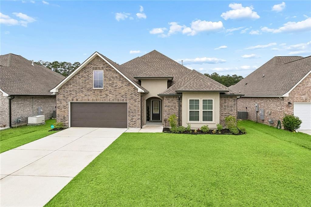 3101 ESTELLE Court