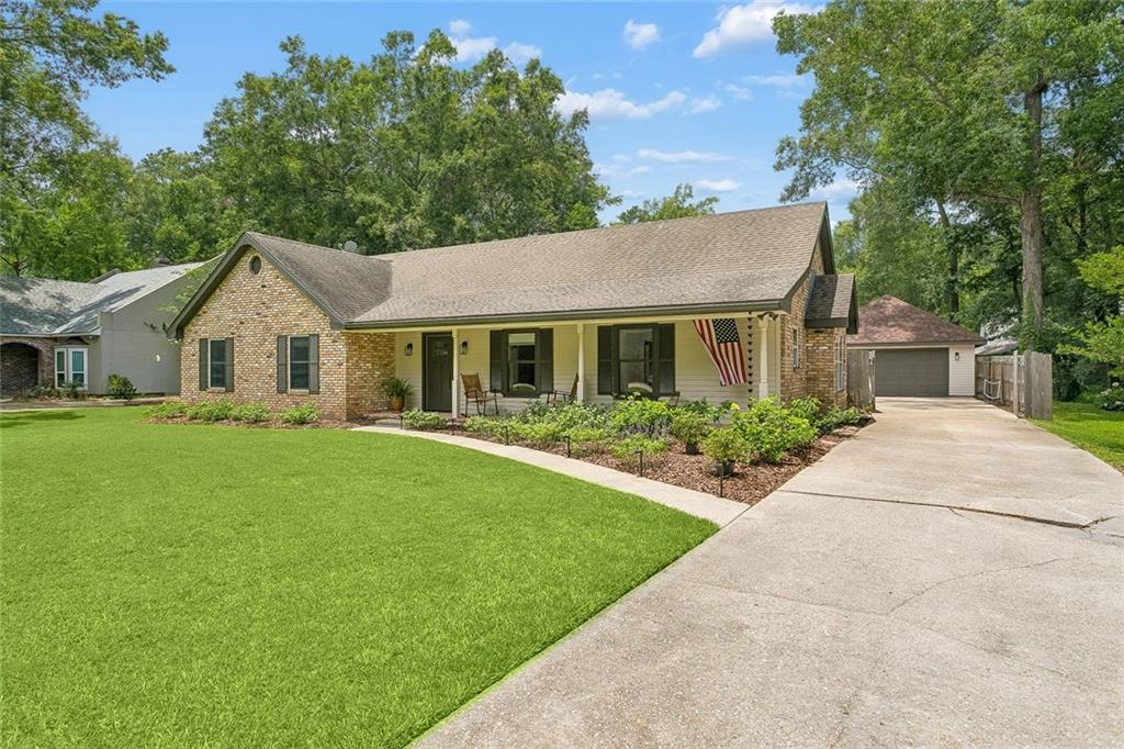 231 E RICHLAND Drive