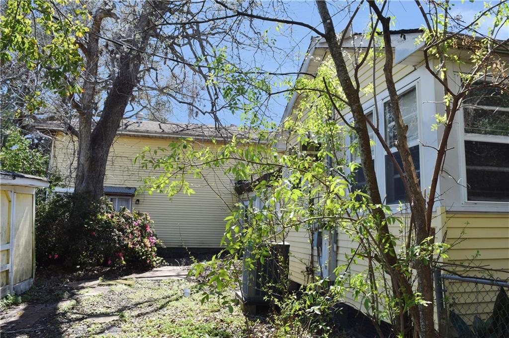 815 COLONY Place