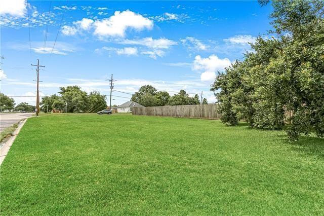 2532 MARGARET Lane