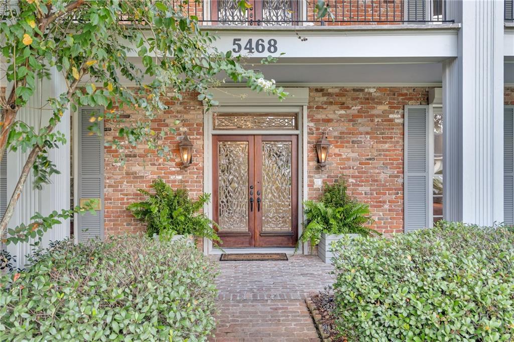 5468 DAYNA Court