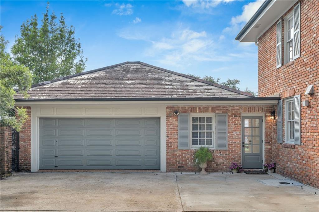 5468 DAYNA Court
