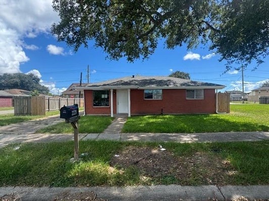 2229 KENNETH DR, VIOLET, LA 70092 - Image b761e6a066b59b891c7f360c8d3bd921/3604744036