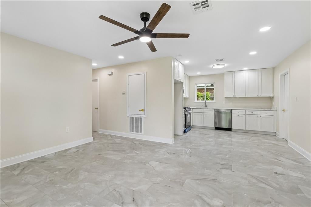 355 AZALEA Drive