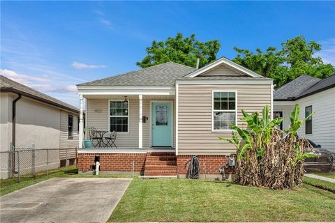 Photo of 4521 NEW ORLEANS Street, New Orleans, LA 70122 (MLS # 2553220)