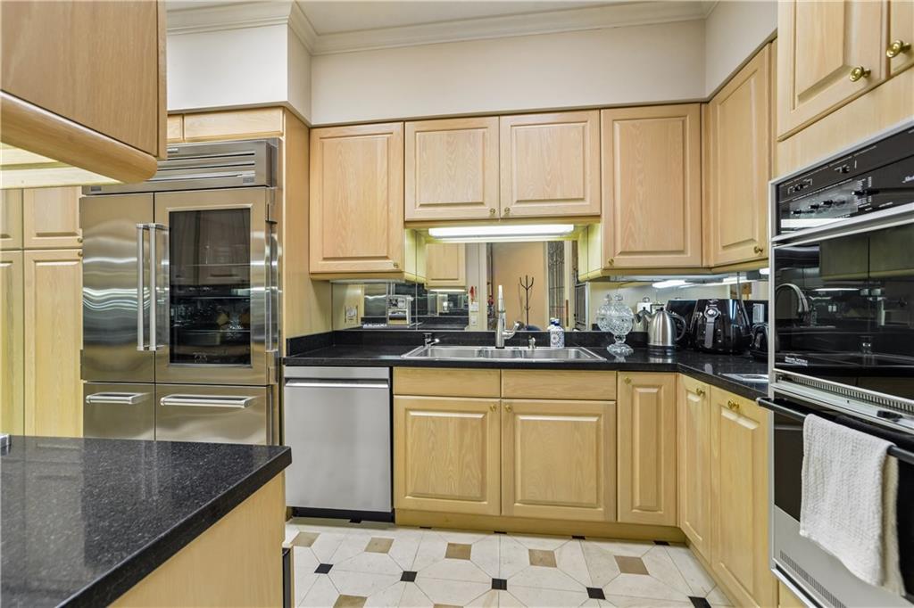 600 PORT OF NEW ORLEANS Place 12E