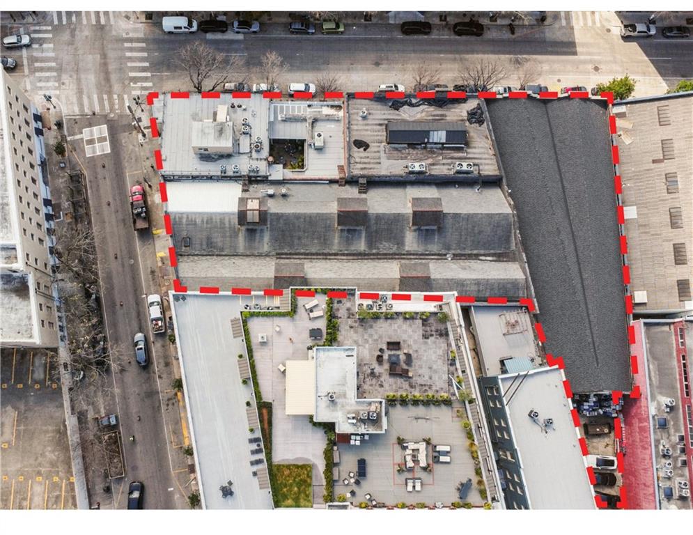 747 TCHOUPITOULAS Street