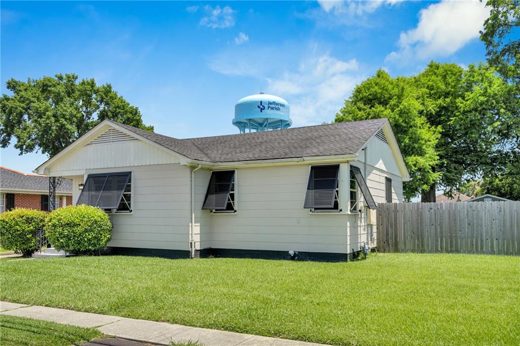 401 RIVERDALE Drive