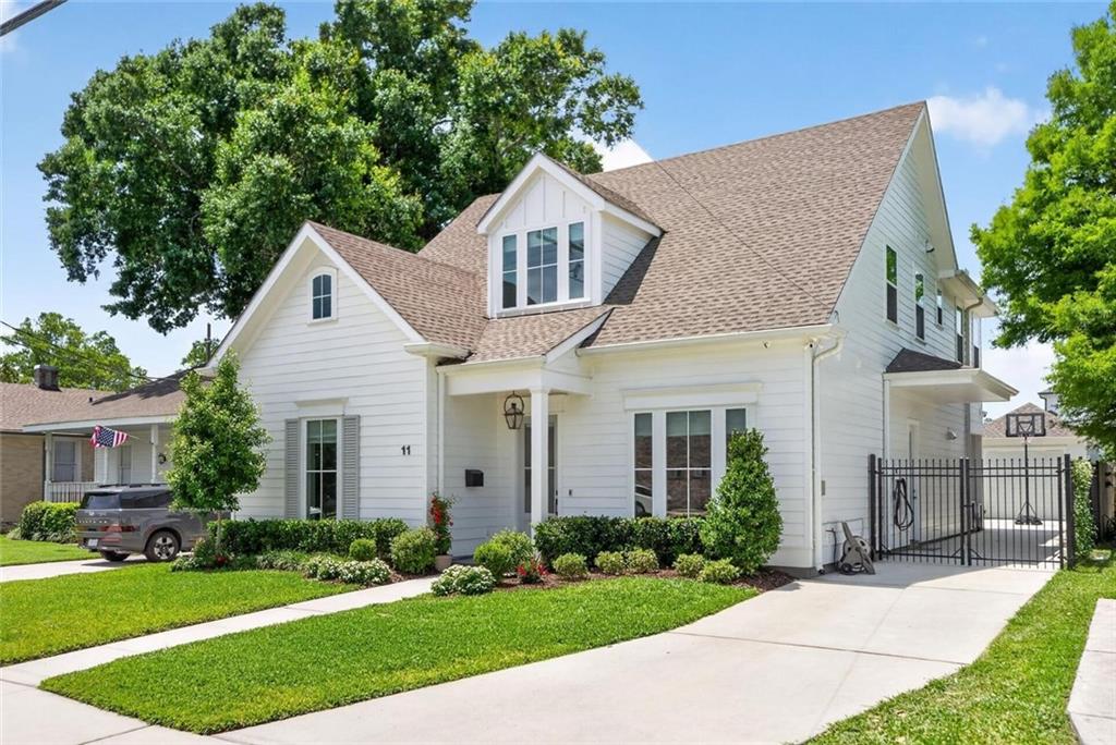 11 METAIRIE Court