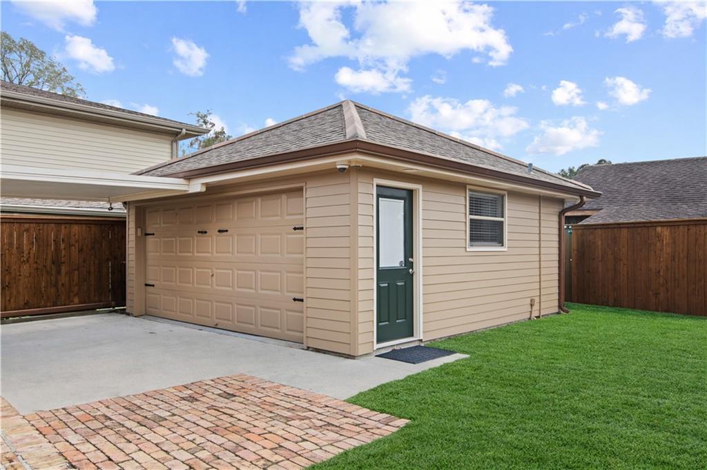 304 GLENMEADE Court