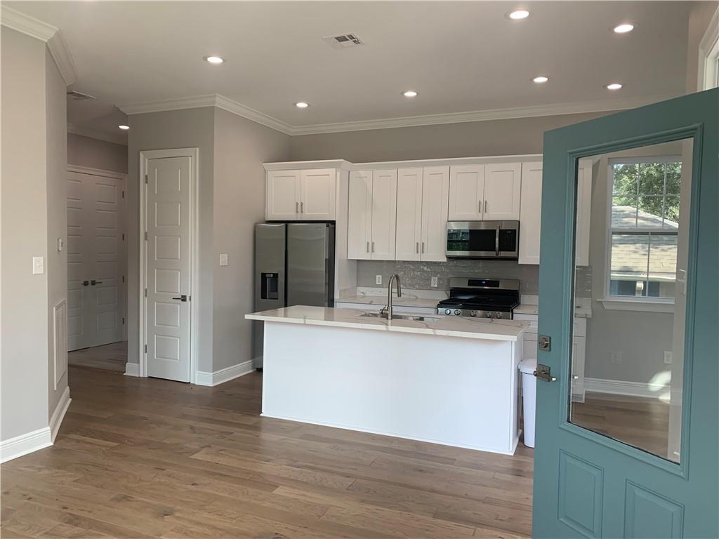 3732 TOLEDANO Street