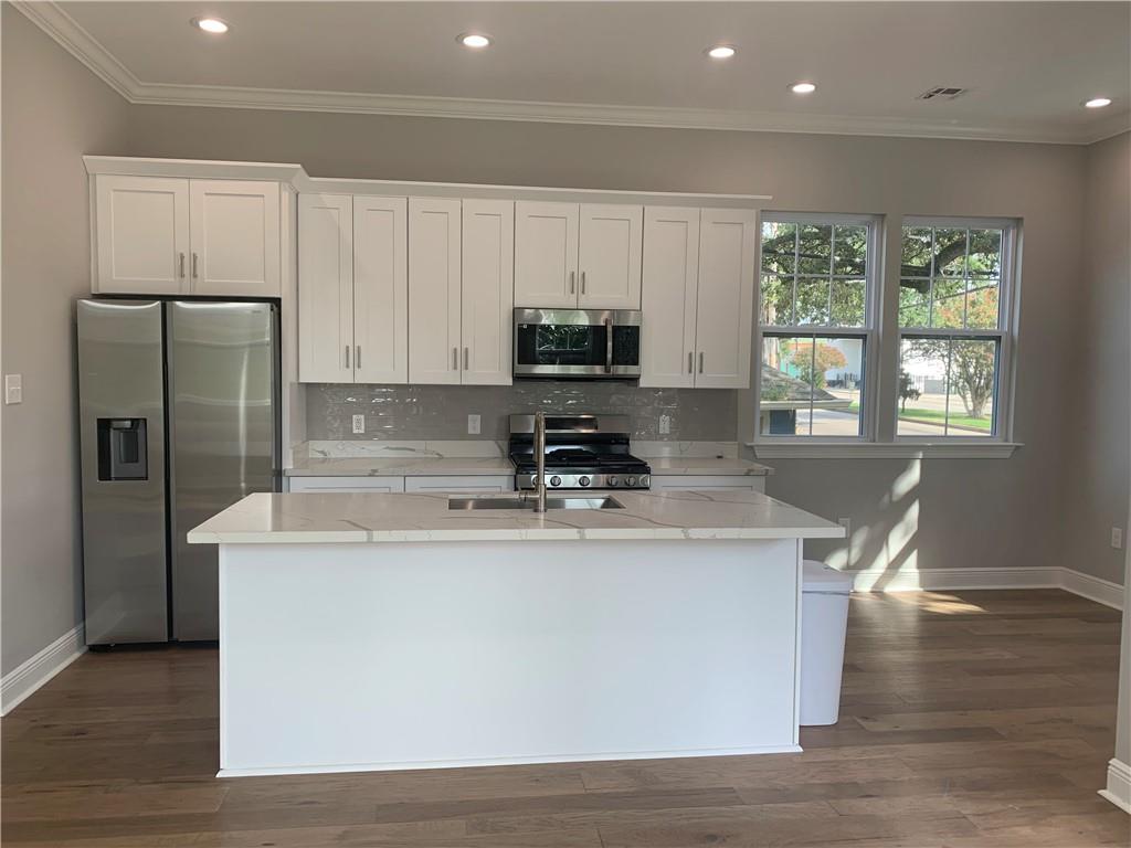 3732 TOLEDANO Street