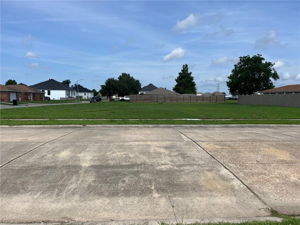 View Chalmette, LA 70043 land