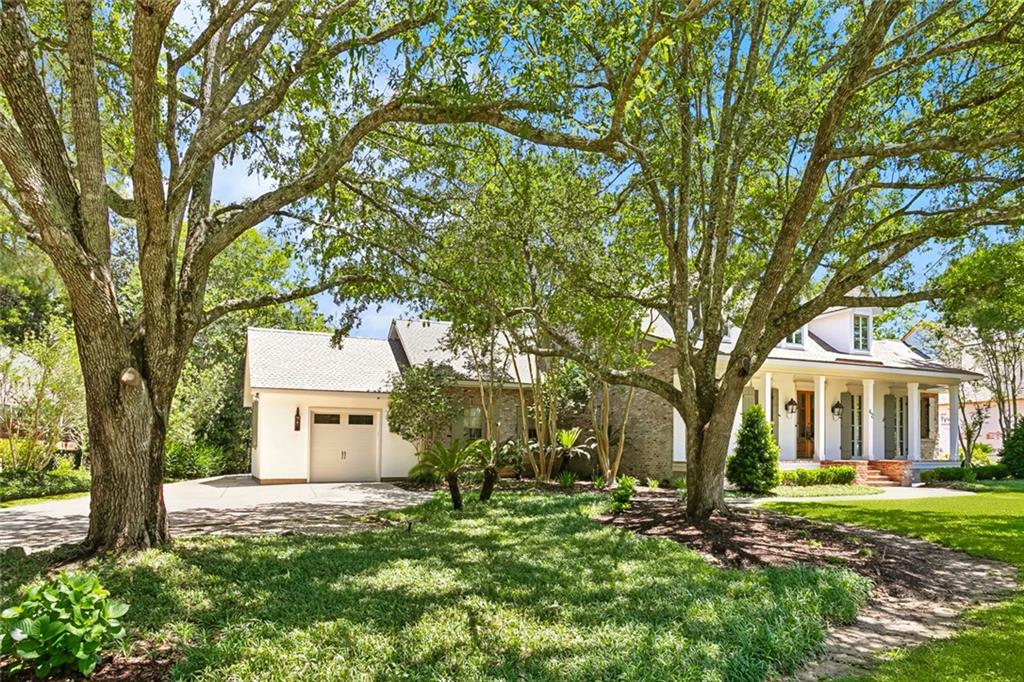 62 MAGNOLIA RIDGE Drive