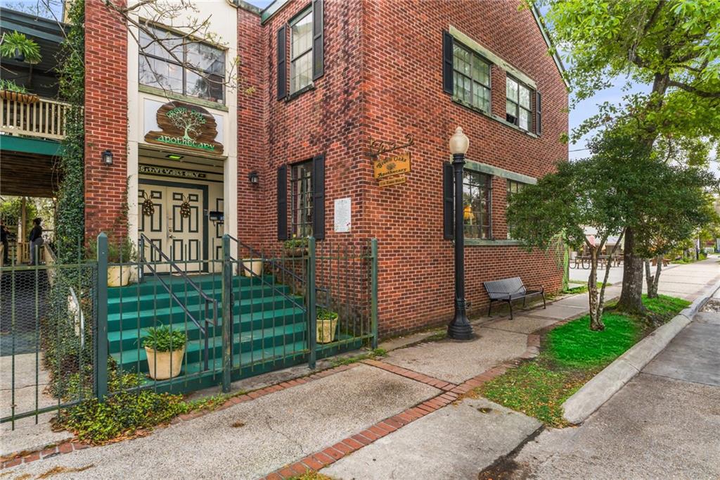 2236/2238 1ST Street