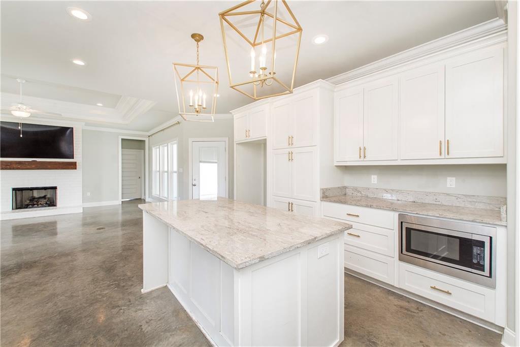 11181 COPPER HILL