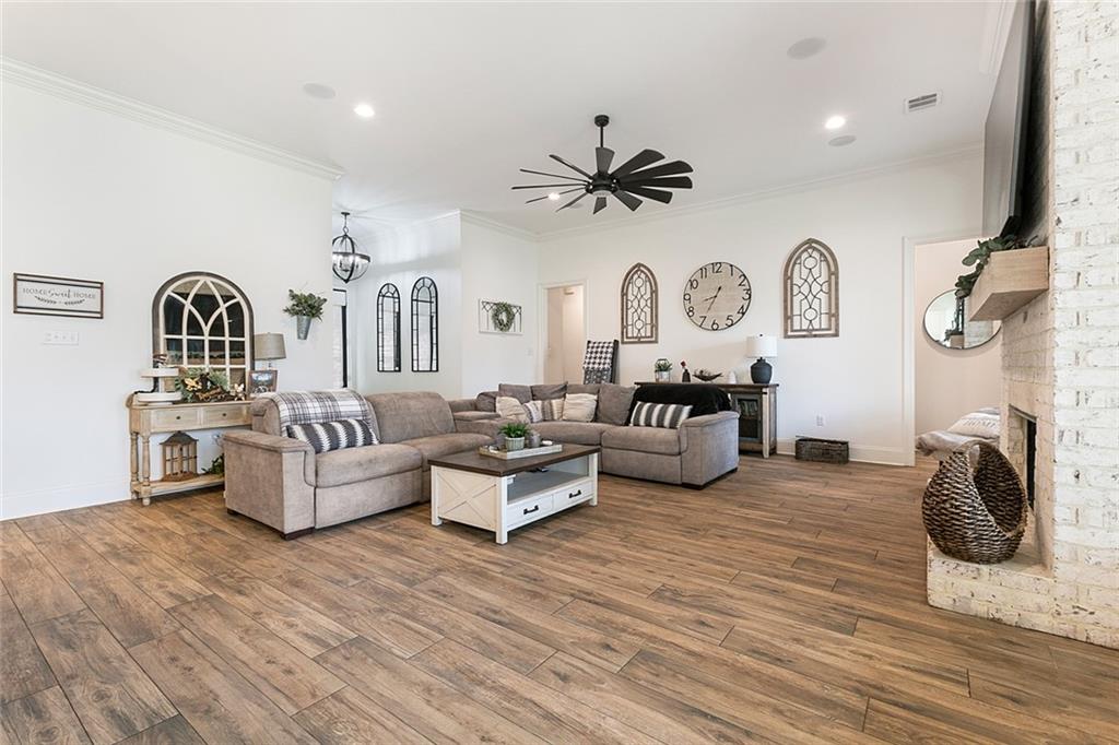 4077 OAK BEND Lane