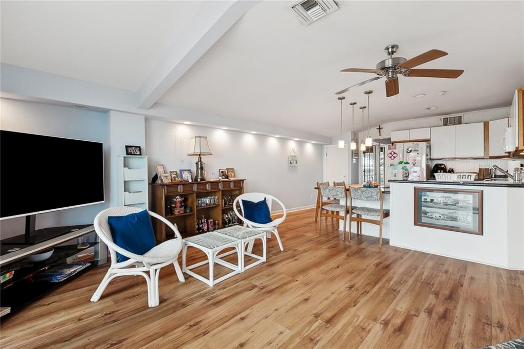 8004 BREAKWATER Drive