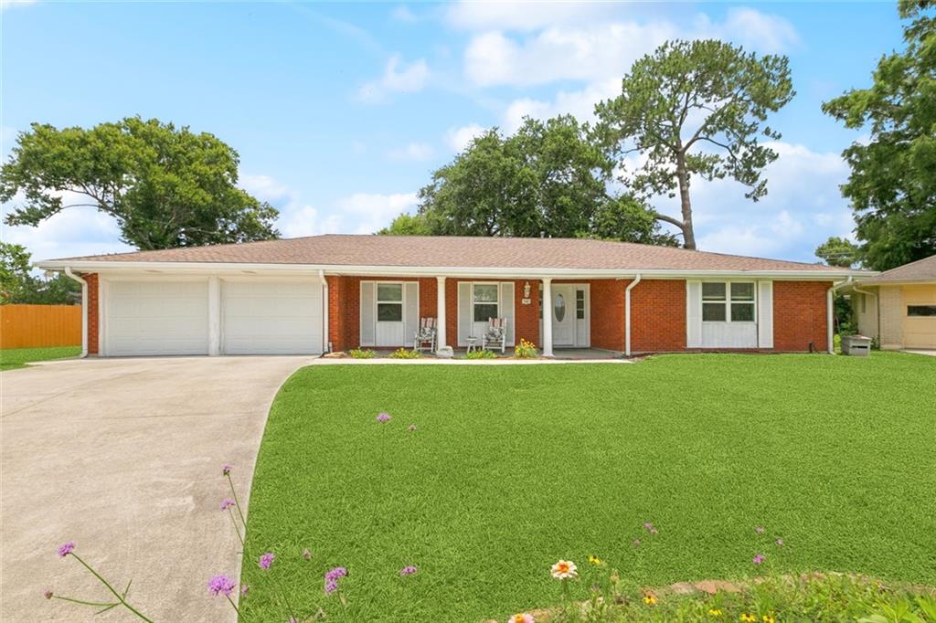 242 WILLOW Drive