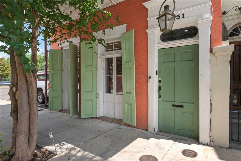 1031 ORLEANS Avenue