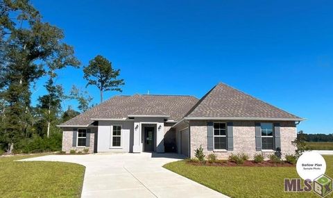 Photo of 705 Elk Ridge Rdg, Covington, LA 70435 (MLS # NO2026004177)