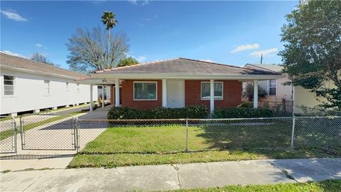 Photo of 545 MAPLE Avenue, Harvey, LA 70058 (MLS # 2541590)