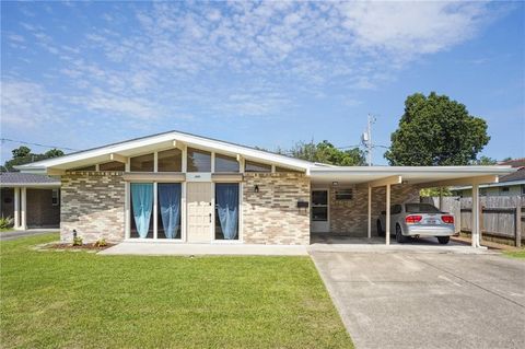 3401 HUNTLEE Drive New Orleans LA 70131