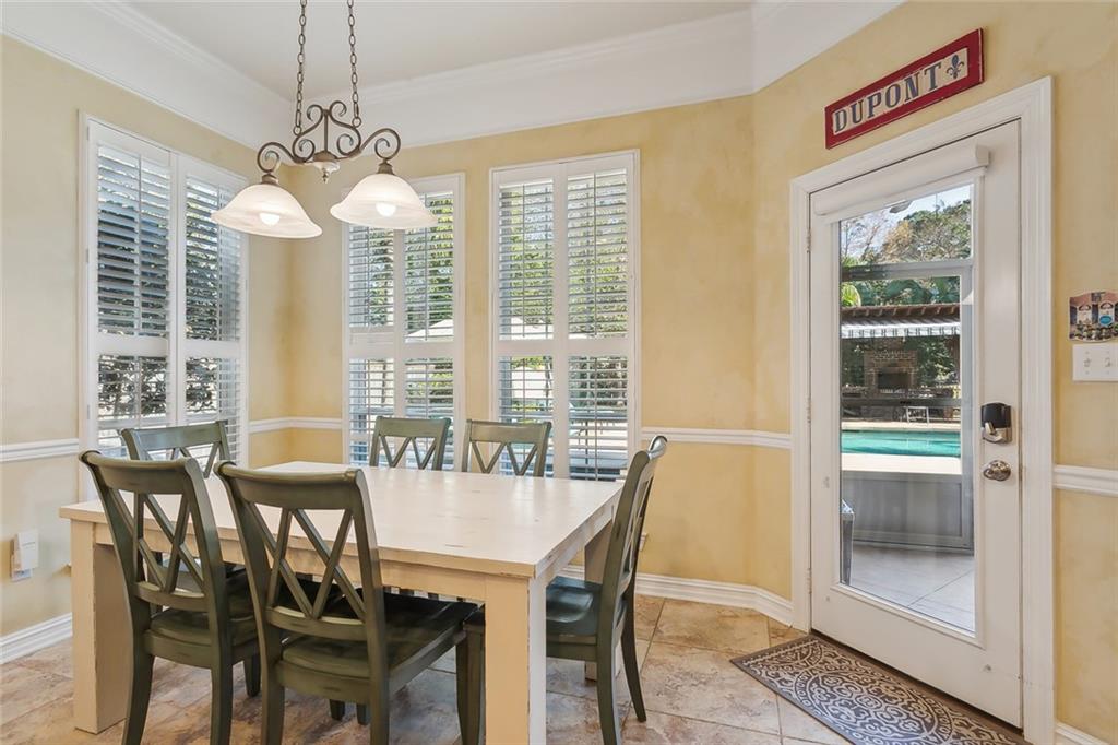 Mandeville, Louisiana 70448, United States, 5 Bedrooms Bedrooms, ,4 BathroomsBathrooms,Residential,Pending,27588