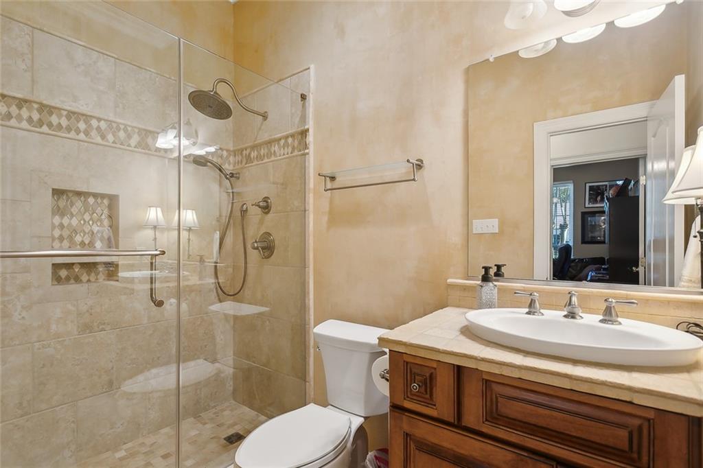 Mandeville, Louisiana 70448, United States, 5 Bedrooms Bedrooms, ,4 BathroomsBathrooms,Residential,Pending,27588