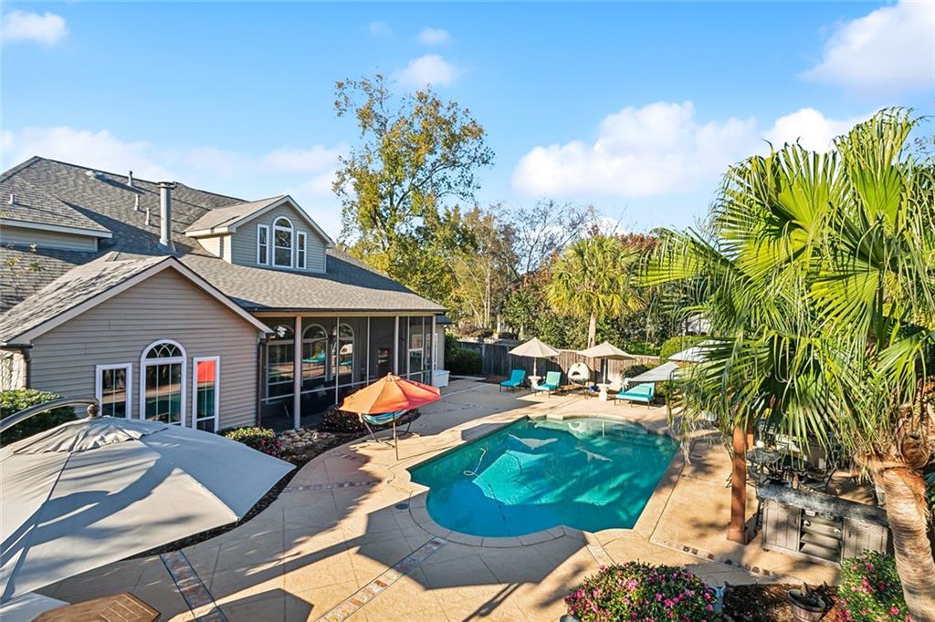 Mandeville, Louisiana 70448, United States, 5 Bedrooms Bedrooms, ,4 BathroomsBathrooms,Residential,Pending,27588