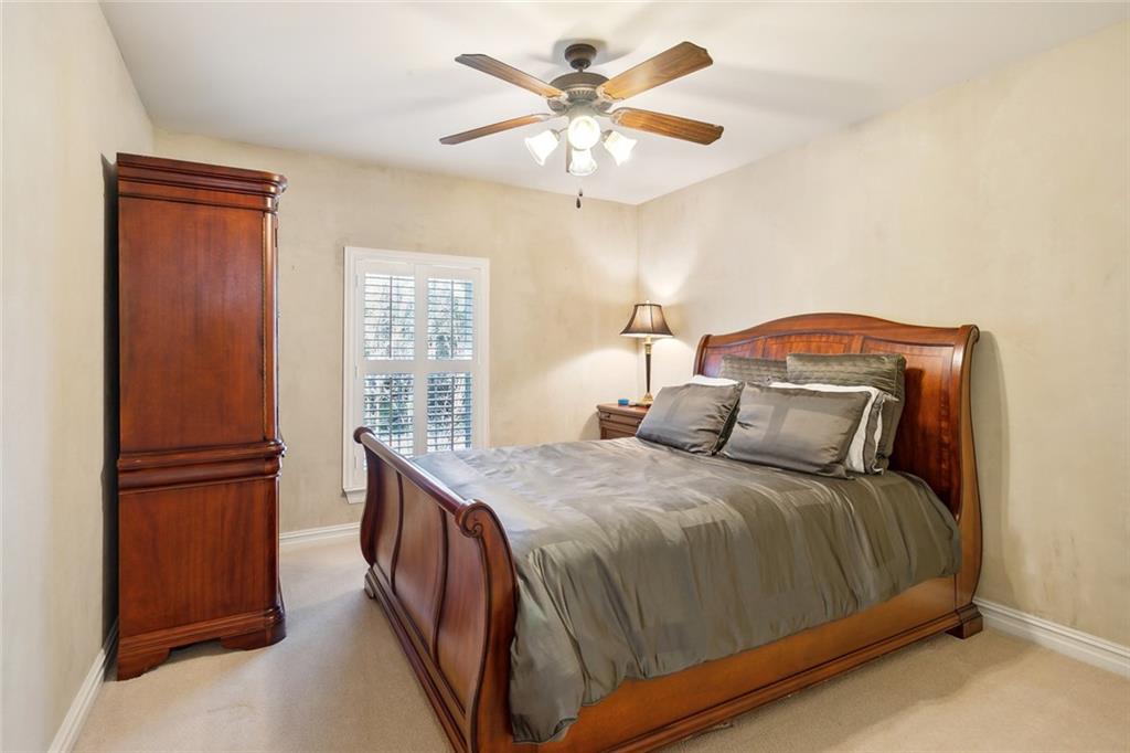 Mandeville, Louisiana 70448, United States, 5 Bedrooms Bedrooms, ,4 BathroomsBathrooms,Residential,Pending,27588