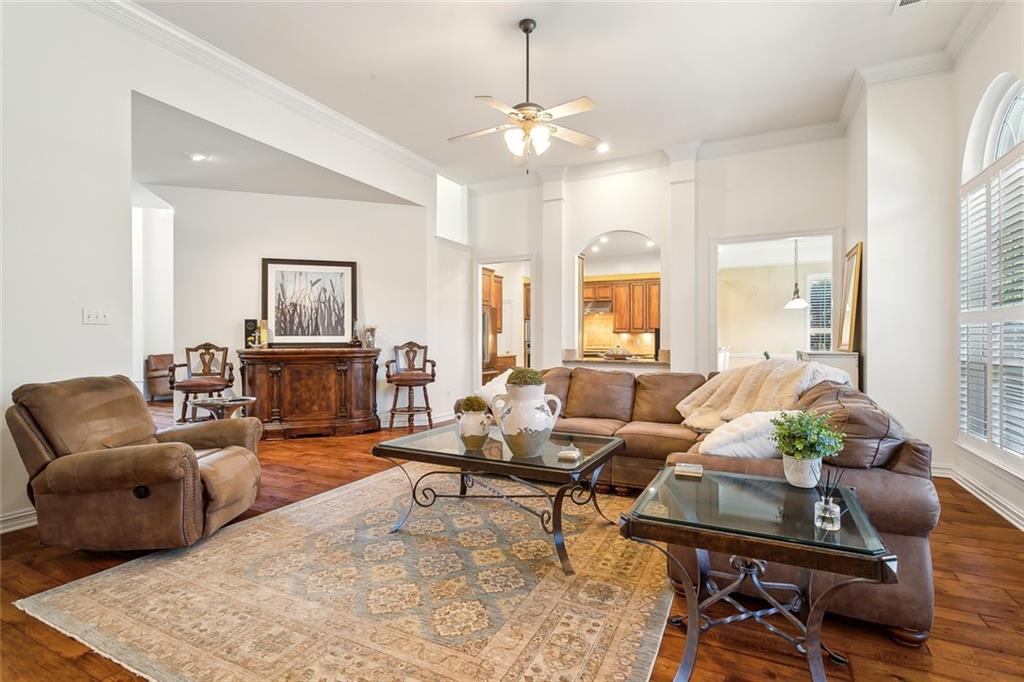 Mandeville, Louisiana 70448, United States, 5 Bedrooms Bedrooms, ,4 BathroomsBathrooms,Residential,Pending,27588