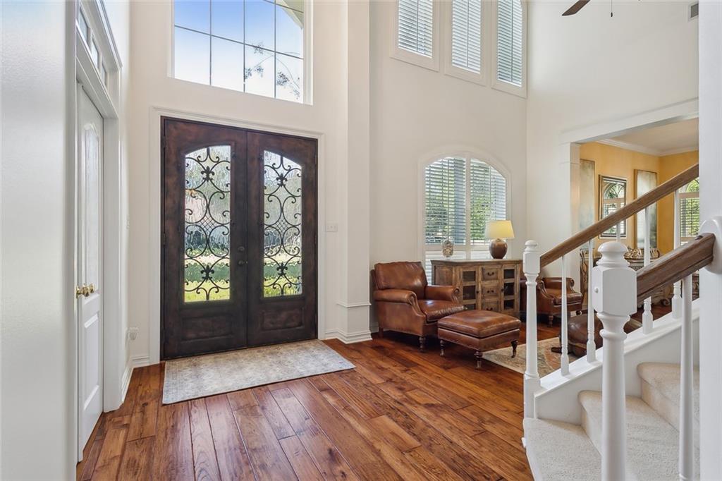 Mandeville, Louisiana 70448, United States, 5 Bedrooms Bedrooms, ,4 BathroomsBathrooms,Residential,Pending,27588