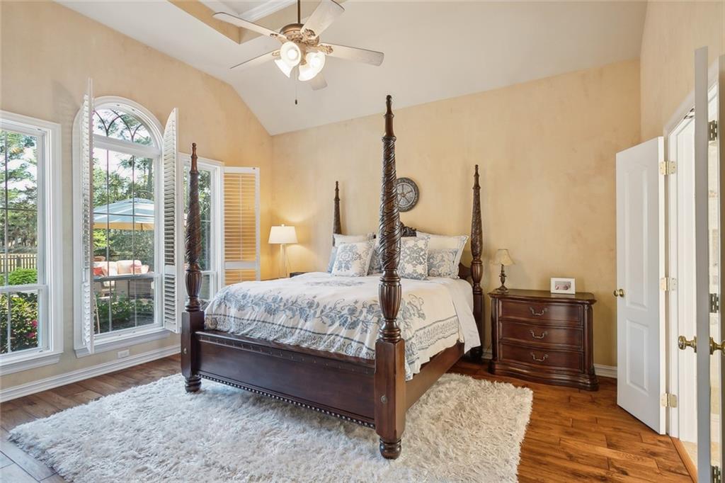 Mandeville, Louisiana 70448, United States, 5 Bedrooms Bedrooms, ,4 BathroomsBathrooms,Residential,Pending,27588