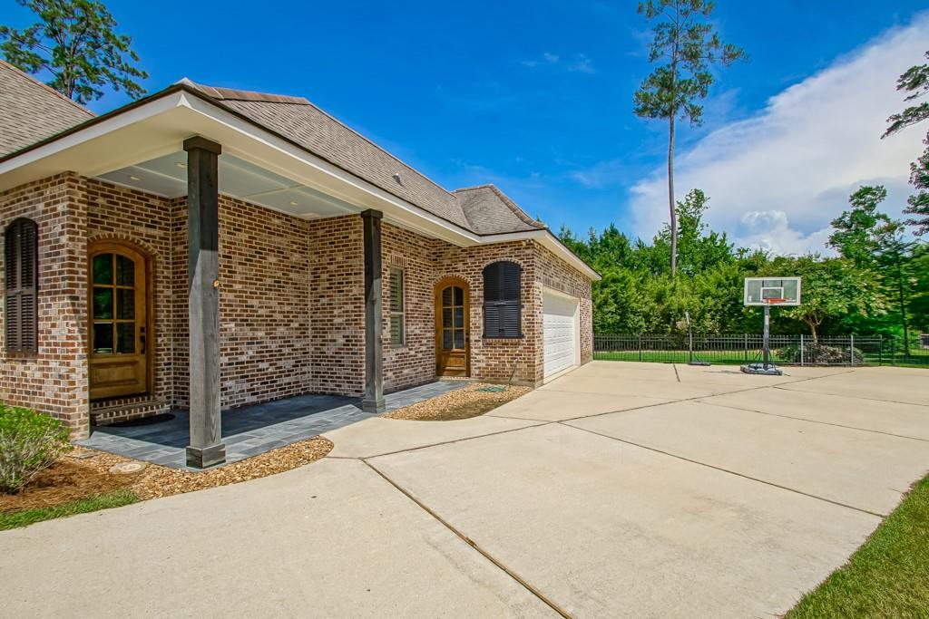 77 JUNIPER Court