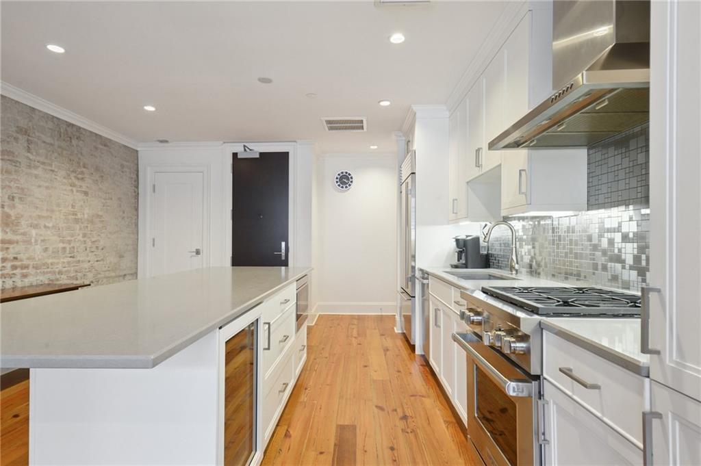 425 NOTRE DAME Street 201