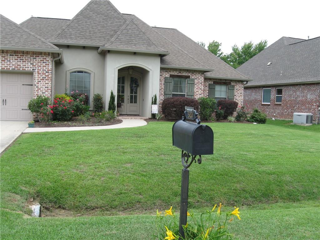 320 DE ZAIRE Drive