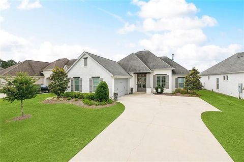 2040 CYPRESS BEND Lane Madisonville LA 70447
