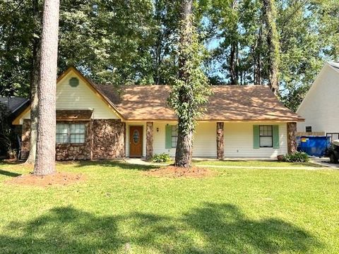 307 GOLDENWOOD Street Mandeville LA 70448